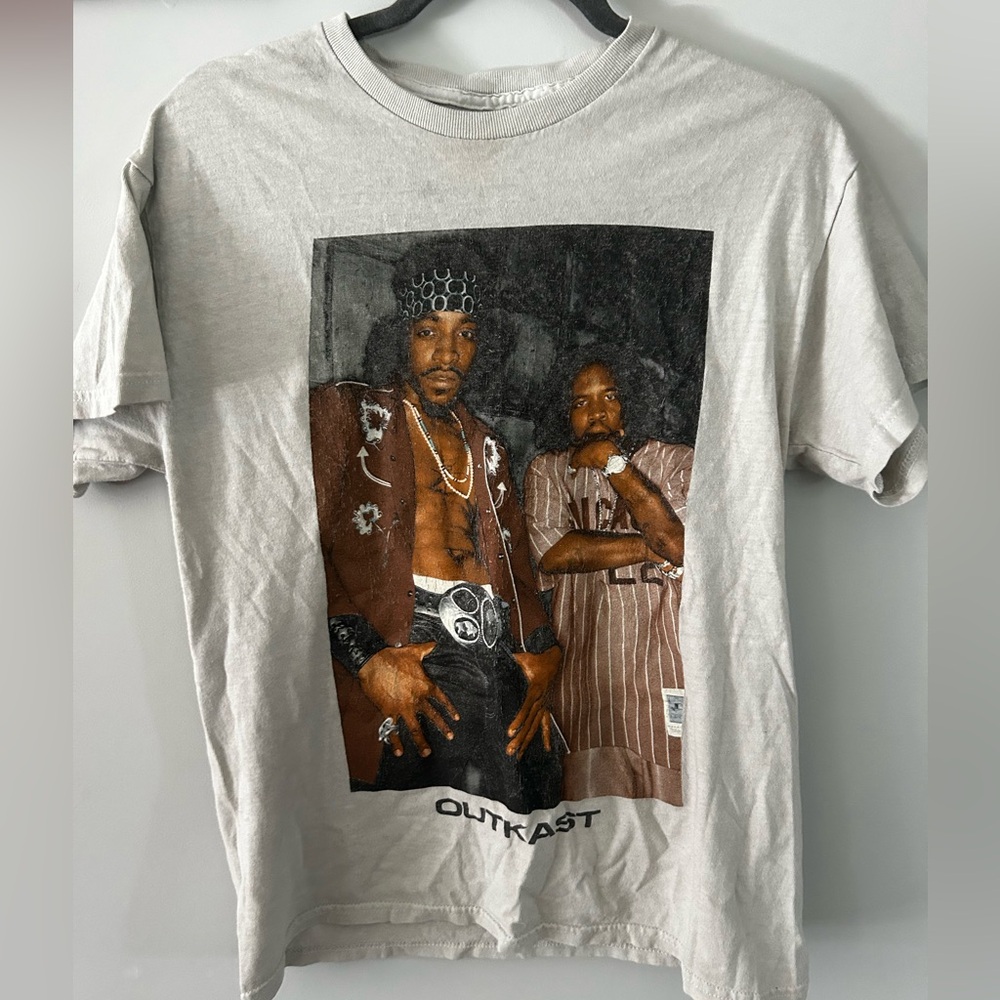 OutKast Graphic Short Sleeve Tee - Light Gray